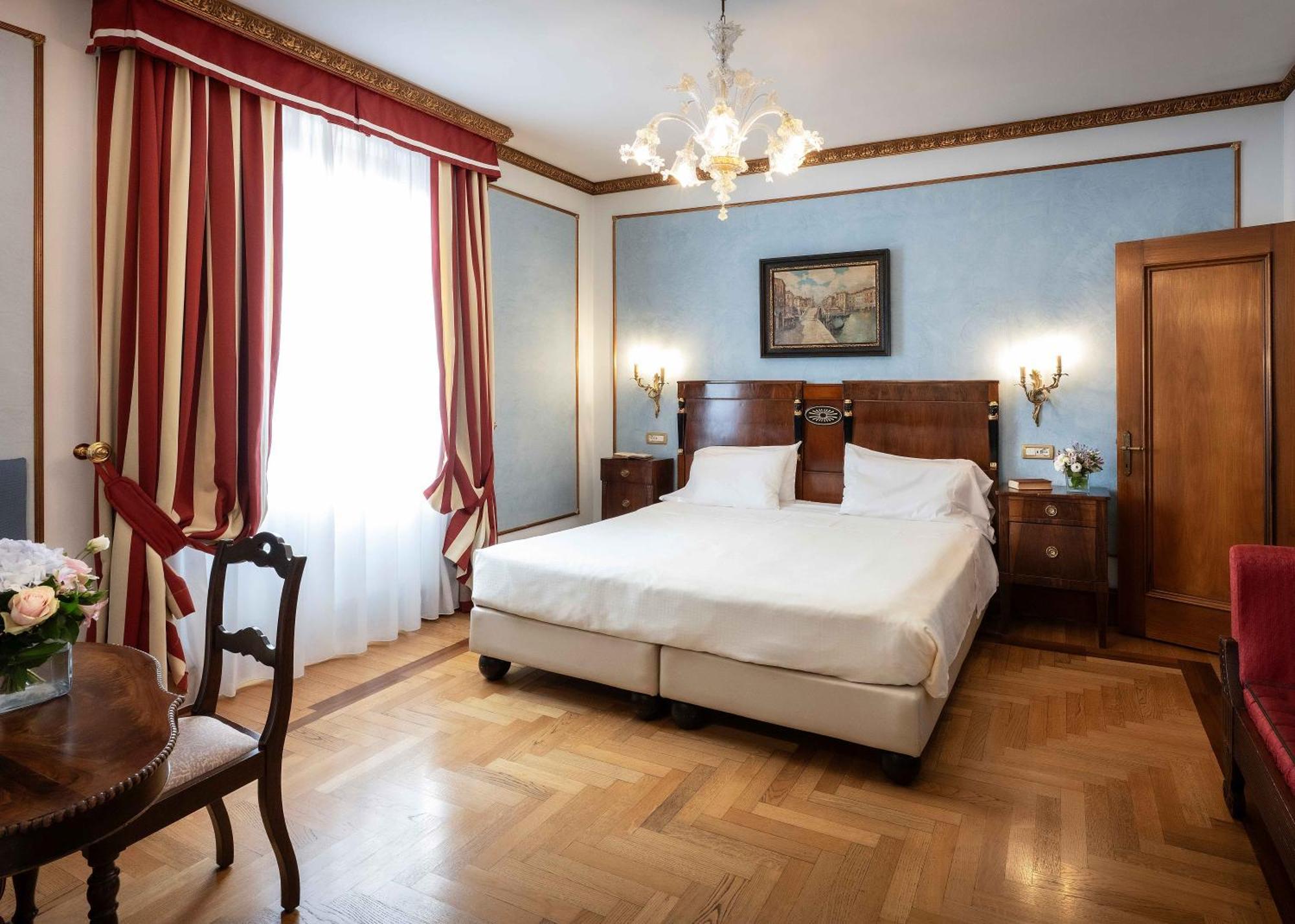 Junior Suite,1683804173:JPEG